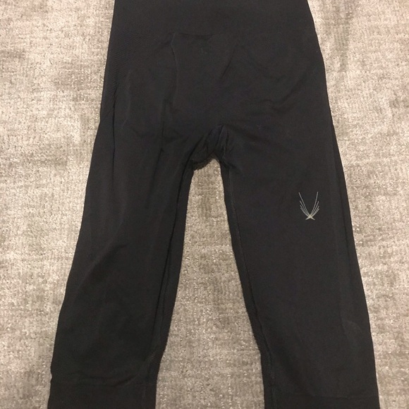 LUCAS HUGH knit performance leggings - Picture 2 of 2